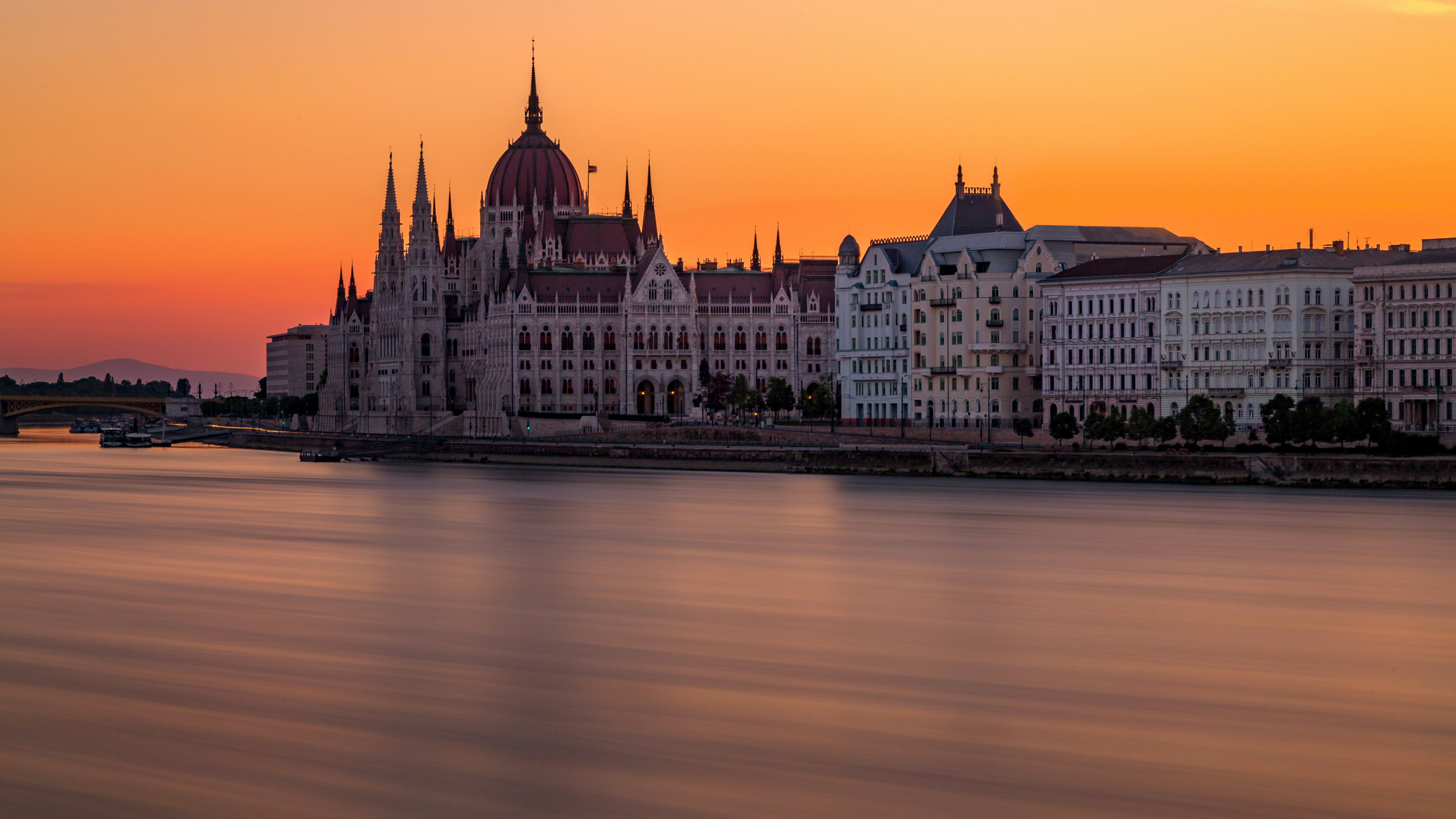 Vue spectaculaire du mont Gellért et du Danube à Budapest
